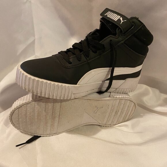 Ladies black and white Puma sneakers - Picture 1 of 5